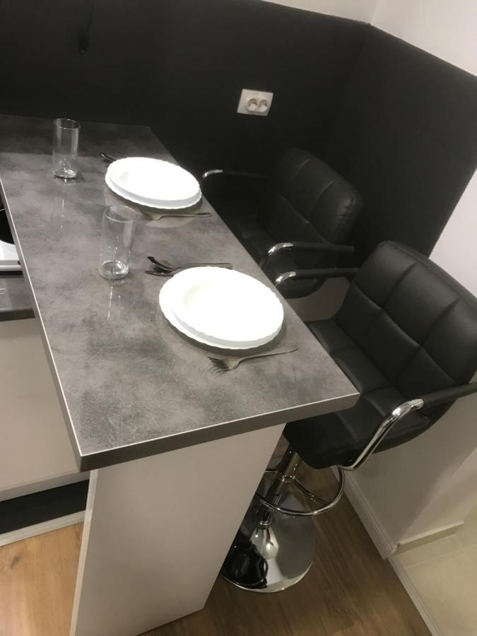 Apartman Kristina Free Parking نوفي ساد المظهر الخارجي الصورة